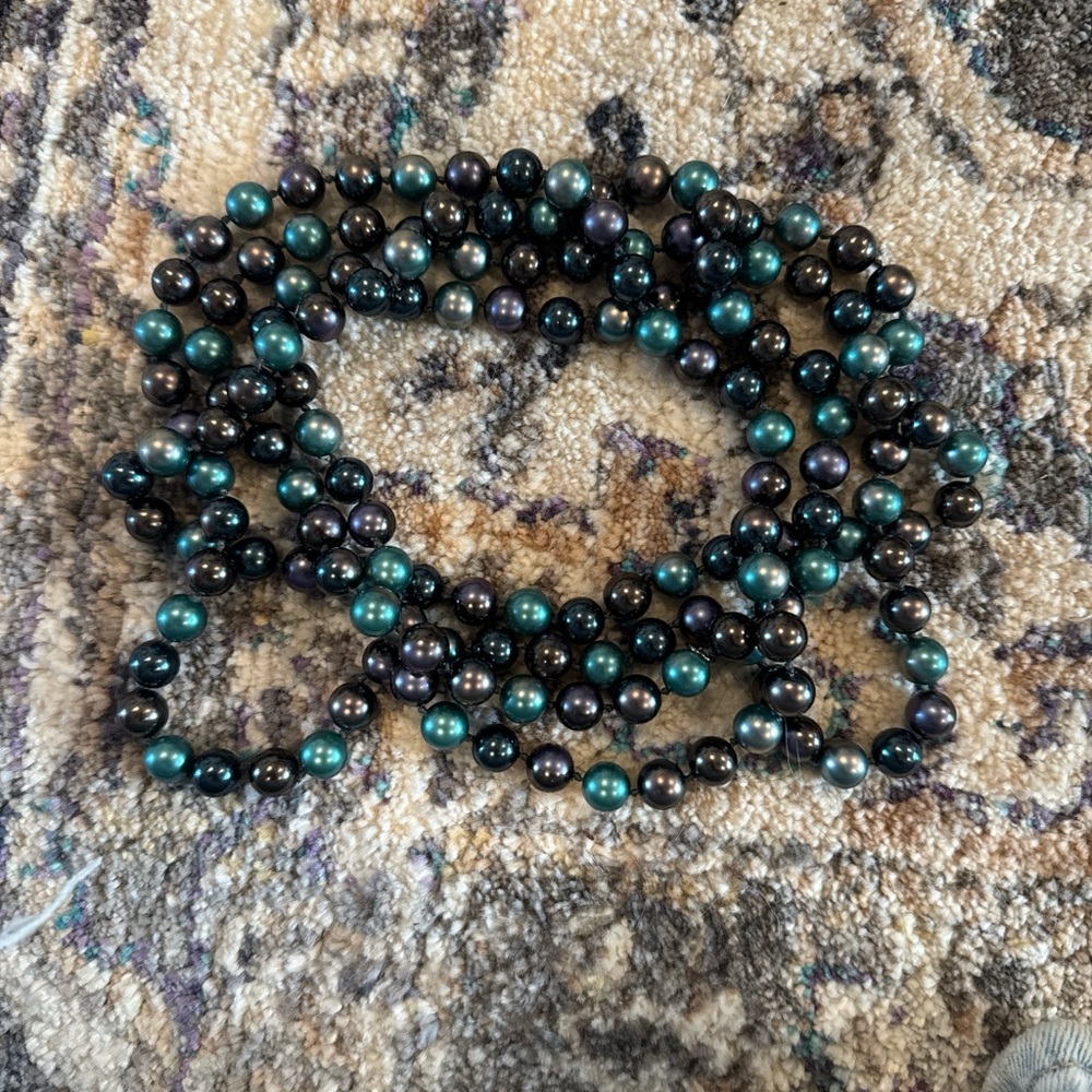 Vintage Coralee Faux Peacock Pearl Necklace - Elegant Women’s Jewelry